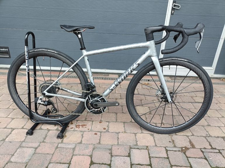 Used Specialized S-Works Aethos 2 - SRAM RED AXS 2026 2026 Road & Gravel, Gris claro — image 1 of 6