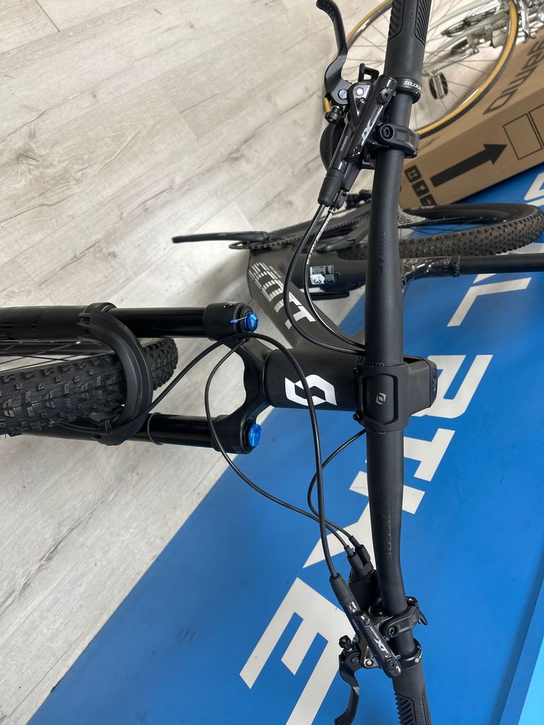 Used Scott Spark RC Team 2024 2024 Mountainbike — image 5 of 7