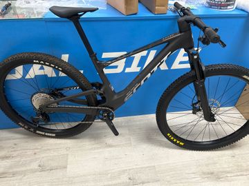 Gebrauchtes Scott Spark RC Team 2024 2024 Mountainbike, Schwarz, 29 — Bild 1 von 7