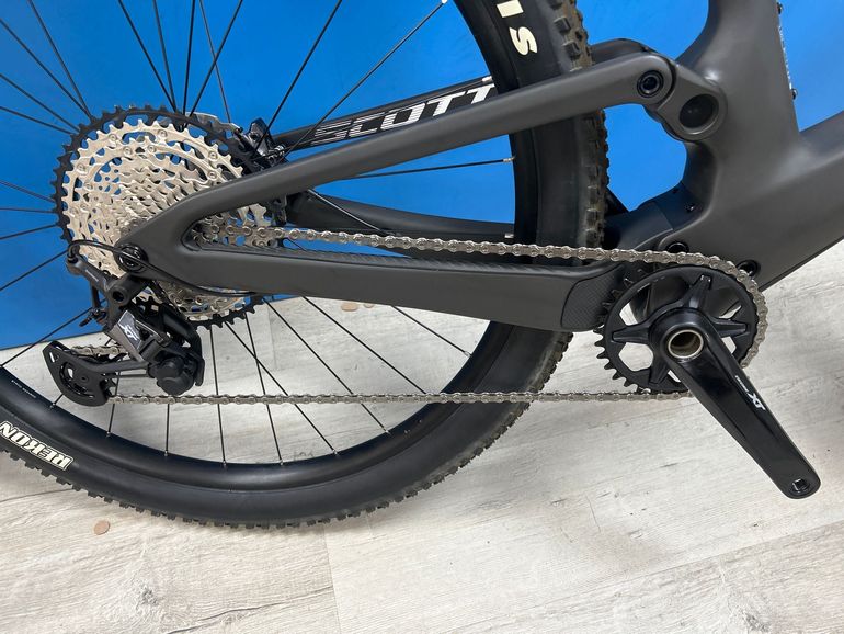 Used Scott Spark RC Team 2024 2024 Mountainbike — image 3 of 7