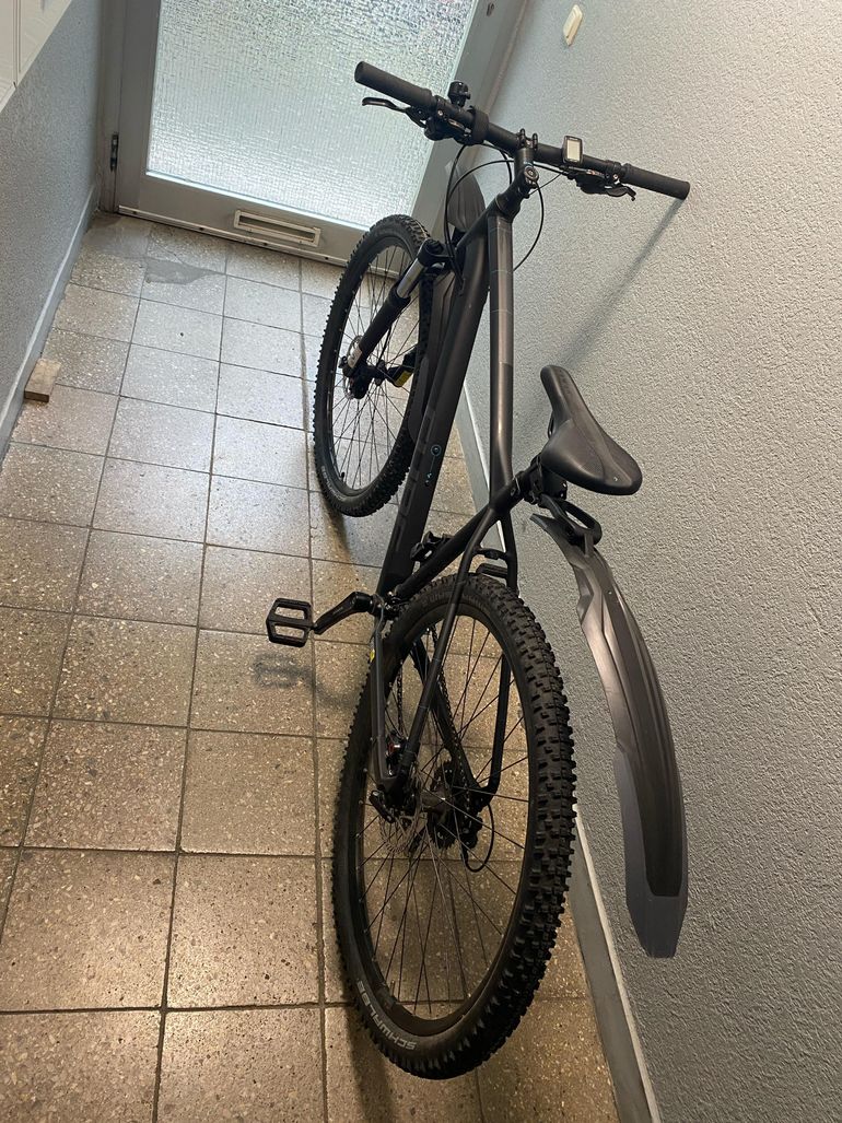 Used CUBE Aim Shimano Acera 2022 Mountainbike, Black — image 2 of 10