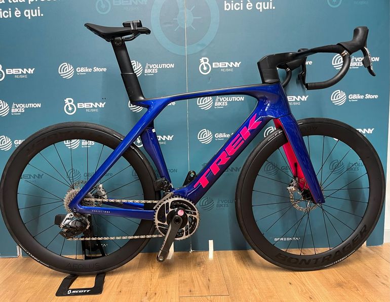 Used Trek Madone SLR 9 AXS Gen 7 2023 2023 Road & Gravel — image 1 of 6