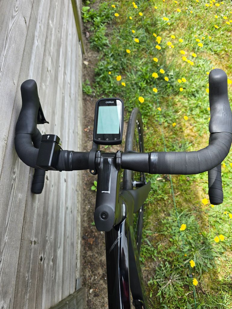 Used Merida REACTO 6000 Di2 2024 2024 Road & Gravel, Black — image 3 of 18