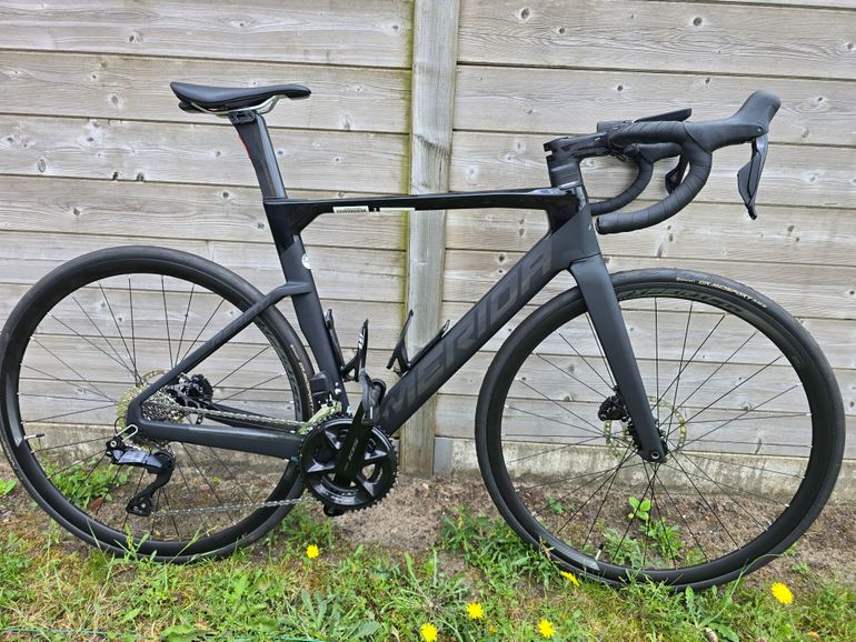 Used Merida REACTO 6000 Di2 2024 2024 Road & Gravel, Black — image 1 of 18