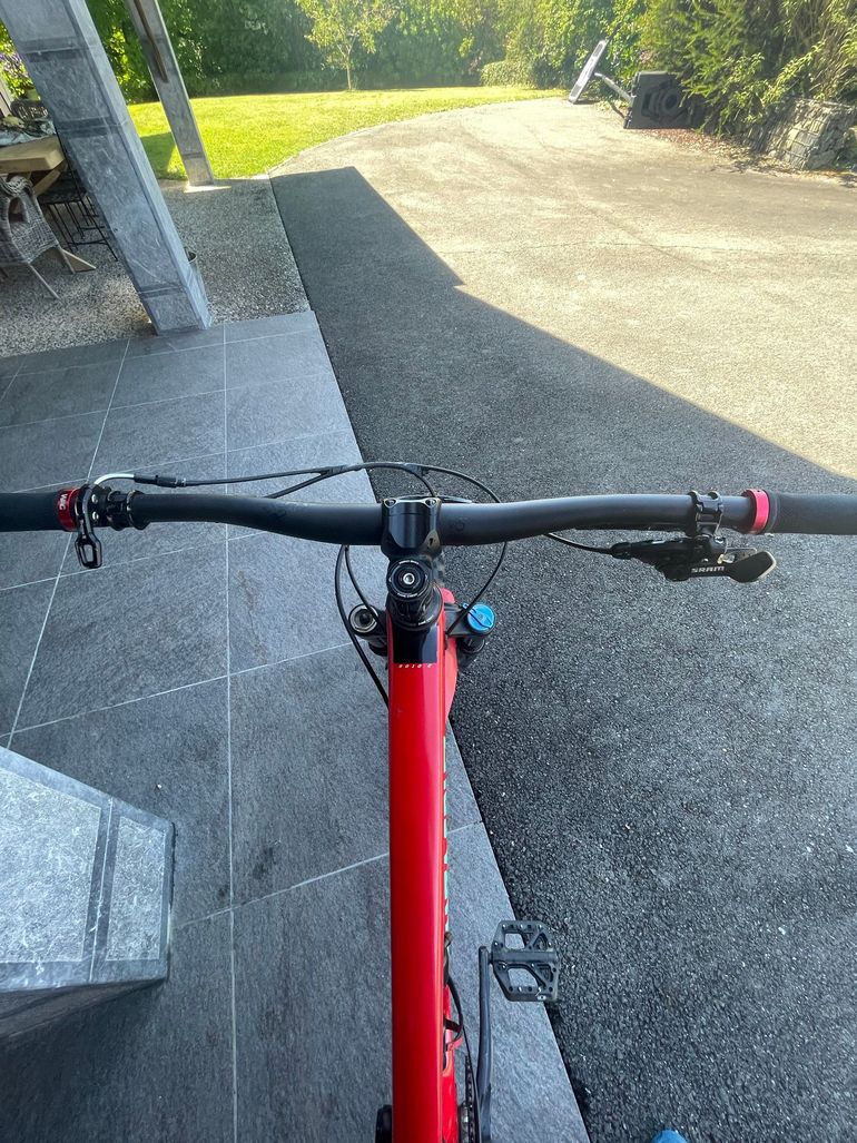 Used Santa Cruz 5010 C S 2017 2017 Mountainbike, Red, 27.5 — image 12 of 15