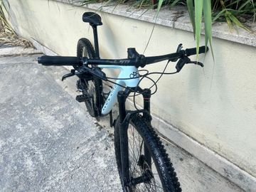 Used RACE MOUNTAIN Custom SRAM NX 2023 Mountainbike, White — image 3 of 19