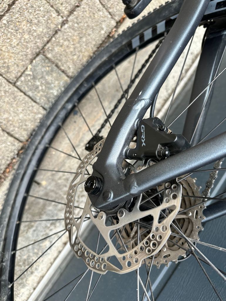 Used Focus ATLAS 6.7 2022 2022 Road & Gravel, Light Gray — image 4 of 8