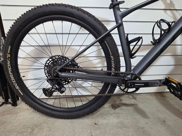 Used Scott Scale 970 2024 2024 Mountainbike, Light Gray, 29 — image 2 of 8
