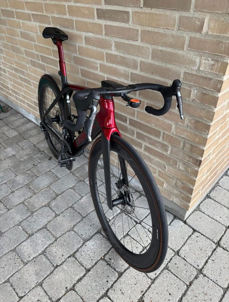 Used Trek Madone SLR 7 Gen 6 2021 2021 Road & Gravel, Red — image 6 of 7
