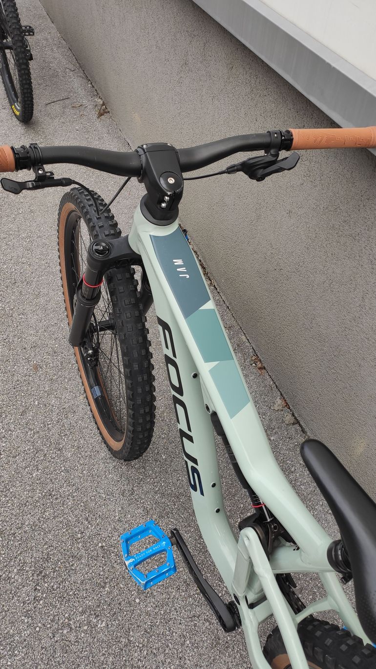 Used Focus JAM 6.8 2022 2022 Mountainbike, Blue, 29 — image 6 of 8