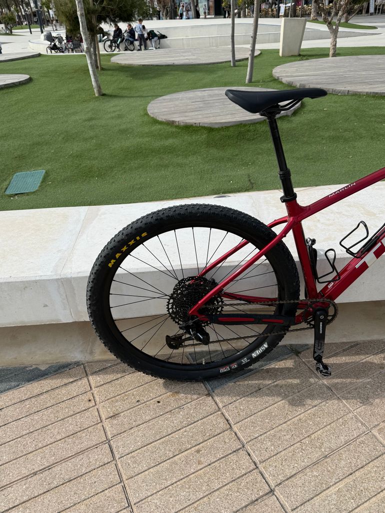 Used Trek Marlin 8 Gen 3 2023 2023 Mountainbike, Red, 26, 27.5, 29 — image 2 of 8