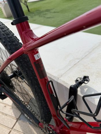 Used Trek Marlin 8 Gen 3 2023 2023 Mountainbike, Red, 26, 27.5, 29 — image 3 of 8