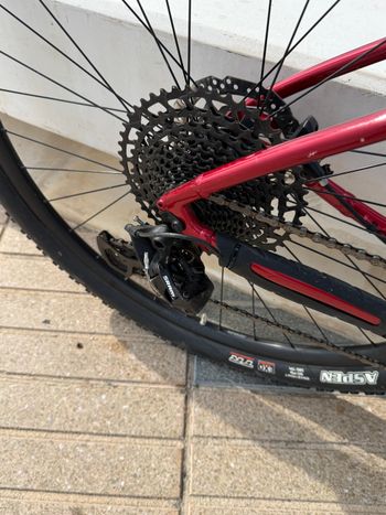 Used Trek Marlin 8 Gen 3 2023 2023 Mountainbike, Red, 26, 27.5, 29 — image 5 of 8