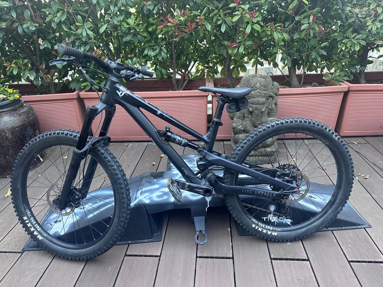 Used YT Industries Jeffsy SRAM NX 2022 Mountainbike, Schwarz — image 1 of 9
