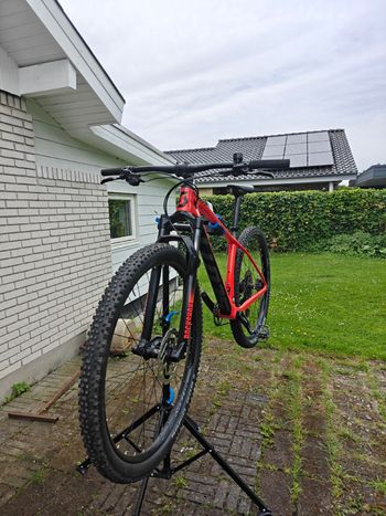 Used Scott Scale 940 2022 2022 Mountainbike, Rojo — image 2 of 9