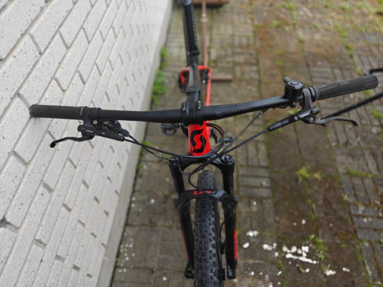 Used Scott Scale 940 2022 2022 Mountainbike, Rojo — image 4 of 9