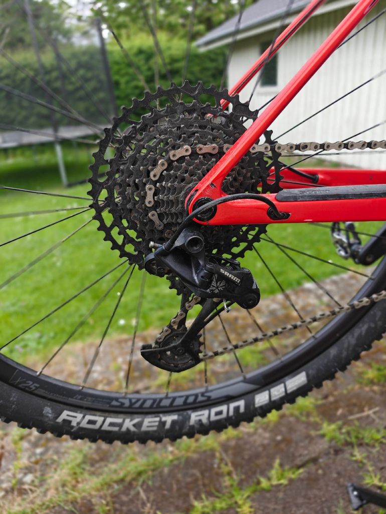 Used Scott Scale 940 2022 2022 Mountainbike, Rojo — image 3 of 9