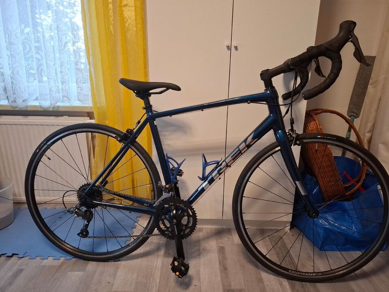 Used Trek Domane AL 2 2022 2022 Road & Gravel, Blau — image 1 of 5