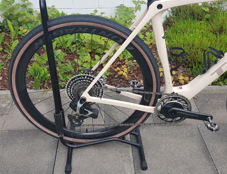 Used Trek Checkmate SLR 9 AXS 2026 2026 Road & Gravel, White — image 7 of 9