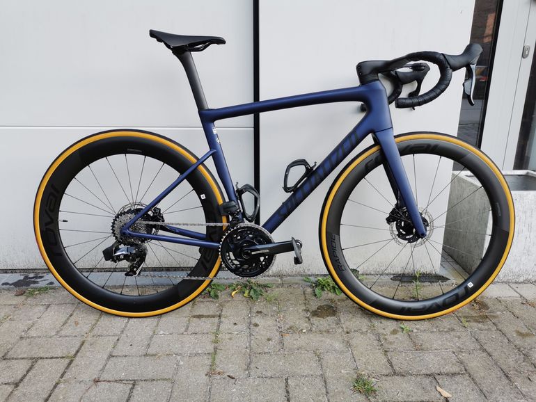 Used Specialized Tarmac SL8 Pro - SRAM Force eTAP AXS 2025 2025 Road & Gravel, Blue — image 1 of 3