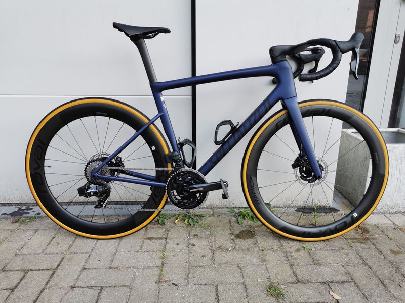 Used Specialized Tarmac SL8 Pro - SRAM Force eTAP AXS 2025 2025 Road & Gravel