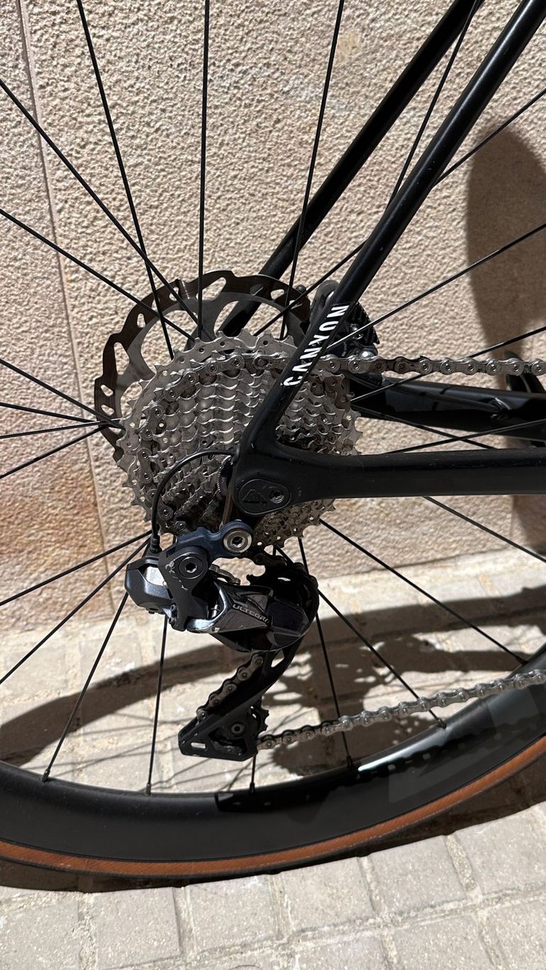 Used Canyon Endurace CF SL Disc 8.0 Di2 2020 2020 Road & Gravel, Black — image 2 of 7