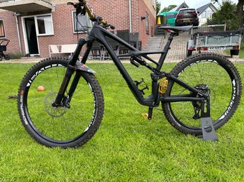 Used Specialized Enduro Elite 29/6Fattie 2018 2018 Mountainbike, Black, 29 — image 3 of 7