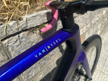 Used Van rysel Custom Shimano Ultegra Di2 2024 Road & Gravel, Purple — image 4 of 10