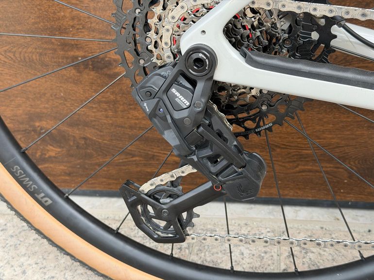 Used Specialized Diverge 4 Comp Carbon - SRAM Apex AXS/S1000 2026 2026 Road & Gravel, White — image 4 of 12