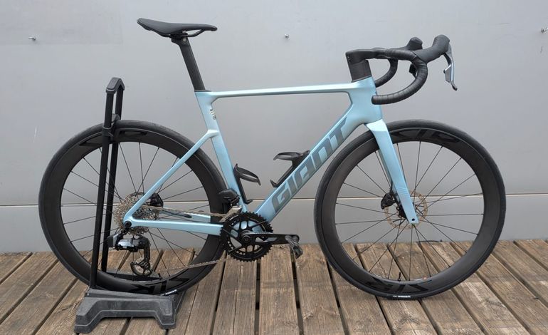 Used Giant Propel Advanced Pro 1-AXS 2027 2027 Road & Gravel, Blue — image 1 of 9