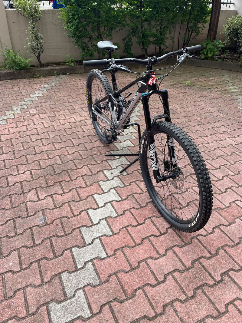 Used Mondraker FOXY 2022 2022 Mountainbike, Black, 29 — image 4 of 4