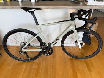 Used Rose Xlite 04 Ultegra Di2 2024 2024 Road & Gravel, Light Gray — image 2 of 8