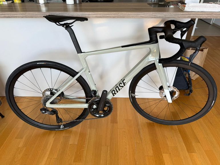 Used Rose Xlite 04 Ultegra Di2 2024 2024 Road & Gravel, Light Gray — image 2 of 8