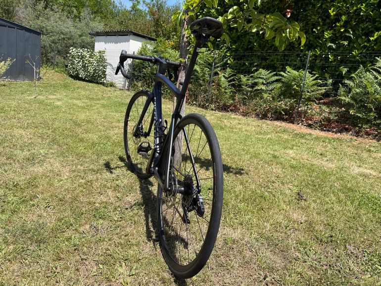 Used Specialized Tarmac SL7 Comp - Rival eTap AXS 2023 2023 Road & Gravel, Blau — image 3 of 9