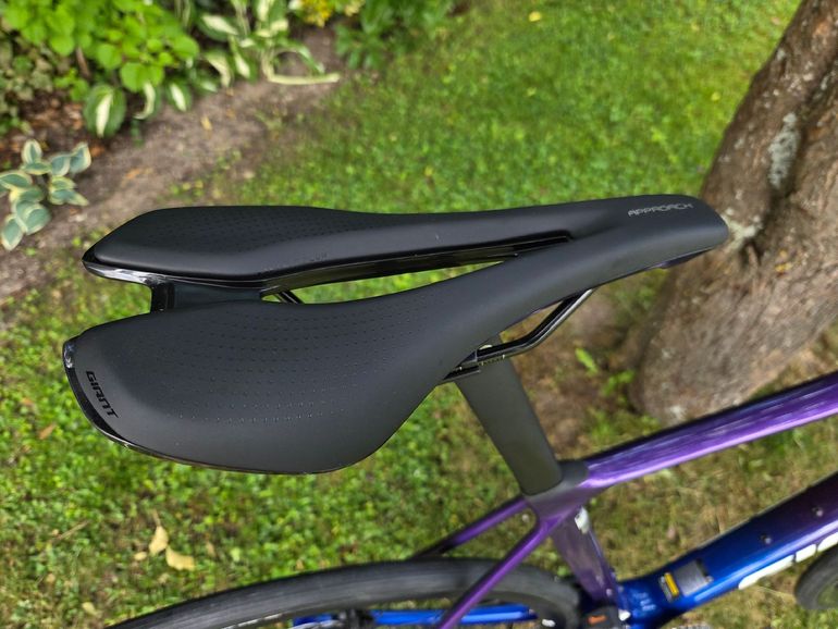 Used Giant TCR Advanced 1 2026 2026 Road & Gravel, Purple — image 4 of 8
