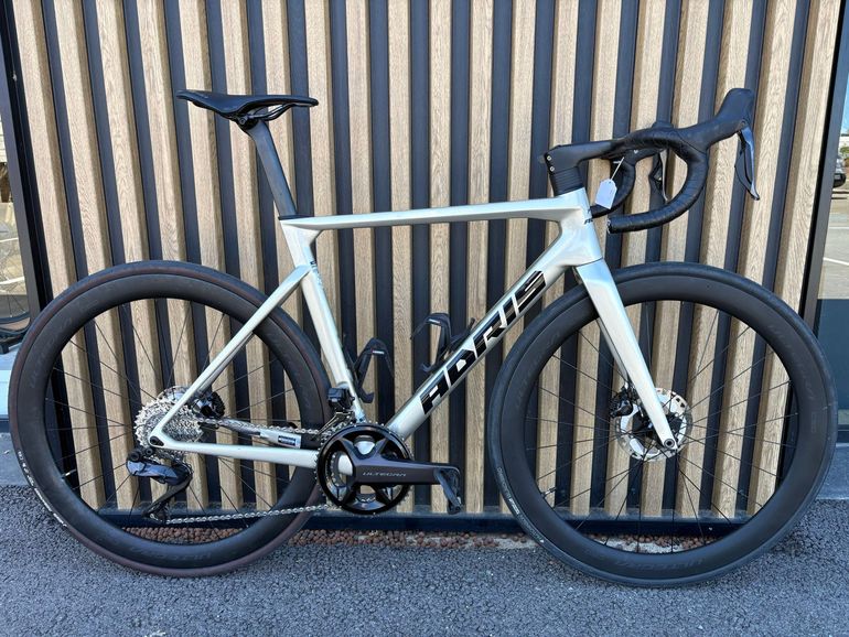 Used Adris Adris Custom Shimano Ultegra Di2 2024 Road & Gravel, Light Gray — image 1 of 6