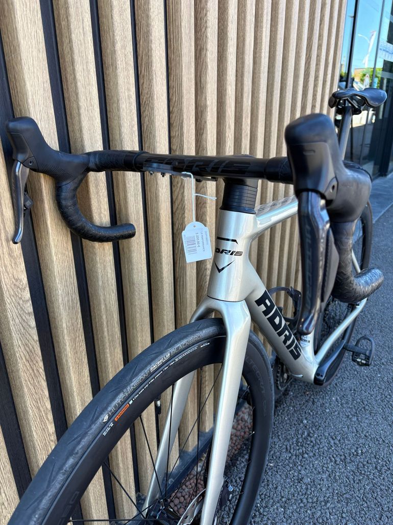 Used Adris Adris Custom Shimano Ultegra Di2 2024 Road & Gravel, Light Gray — image 6 of 6