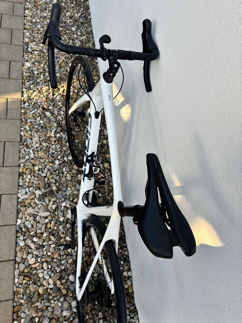 Used Giant TCR Advanced Disc 2 2022 2022 Road & Gravel, White — image 4 of 8