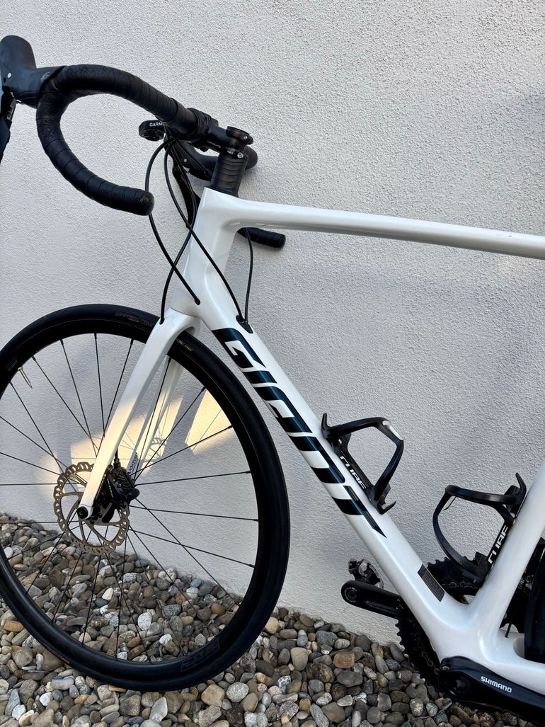 Used Giant TCR Advanced Disc 2 2022 2022 Road & Gravel, White — image 5 of 8