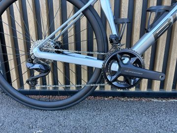 Použité BMC Roadmachine 01 FOUR 2024 2024 Road & Gravel — obrázek 1 z 6