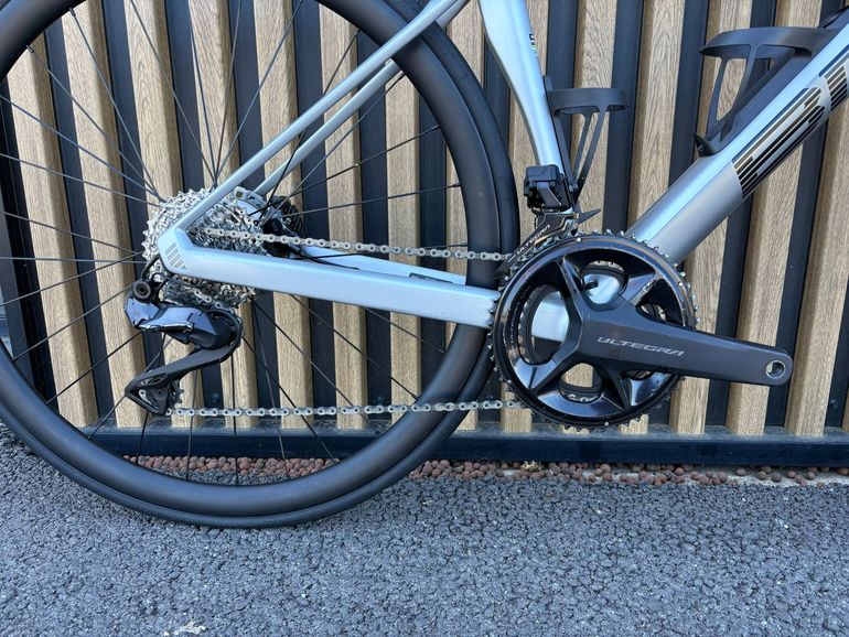 Used BMC Roadmachine 01 FOUR 2024 2024 Road & Gravel, Light Gray — image 1 of 6