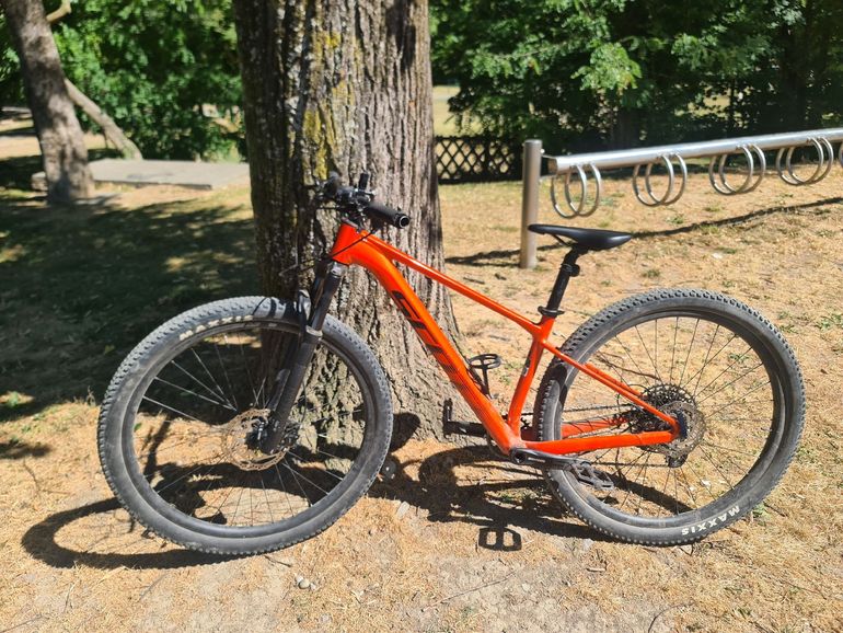 Used Scott Scale Other Shimano - Mountainbike 2025 Mountainbike, Red — image 2 of 5