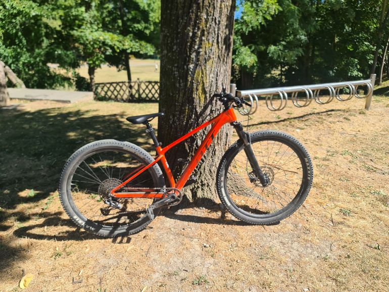 Used Scott Scale Other Shimano - Mountainbike 2025 Mountainbike, Red — image 1 of 5