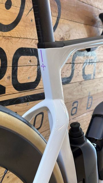 Used Wilier Filante SRAM Force eTap AXS 2026 Road & Gravel, White — image 7 of 11