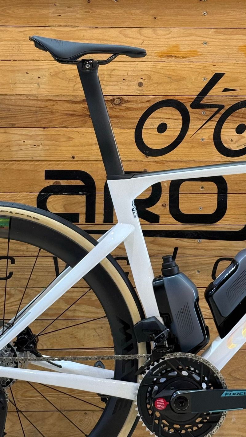 Used Wilier Filante SRAM Force eTap AXS 2026 Road & Gravel, White — image 5 of 11