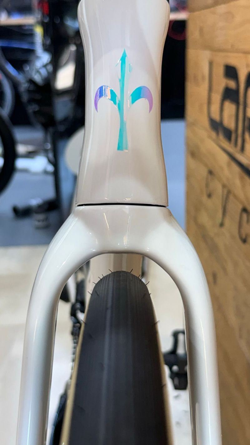 Used Wilier Filante SRAM Force eTap AXS 2026 Road & Gravel, White — image 9 of 11