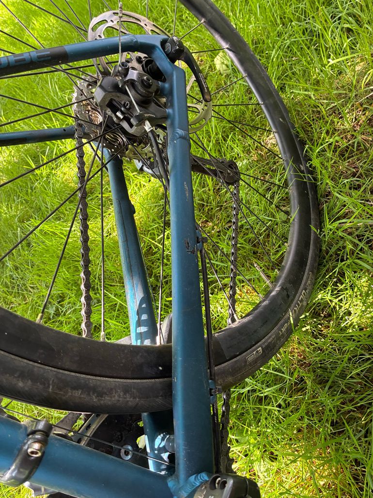 Used CUBE ATTAIN 2022 2022 Road & Gravel, Blue — image 9 of 11