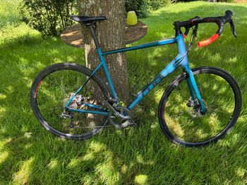 Used CUBE ATTAIN 2022 2022 Road & Gravel