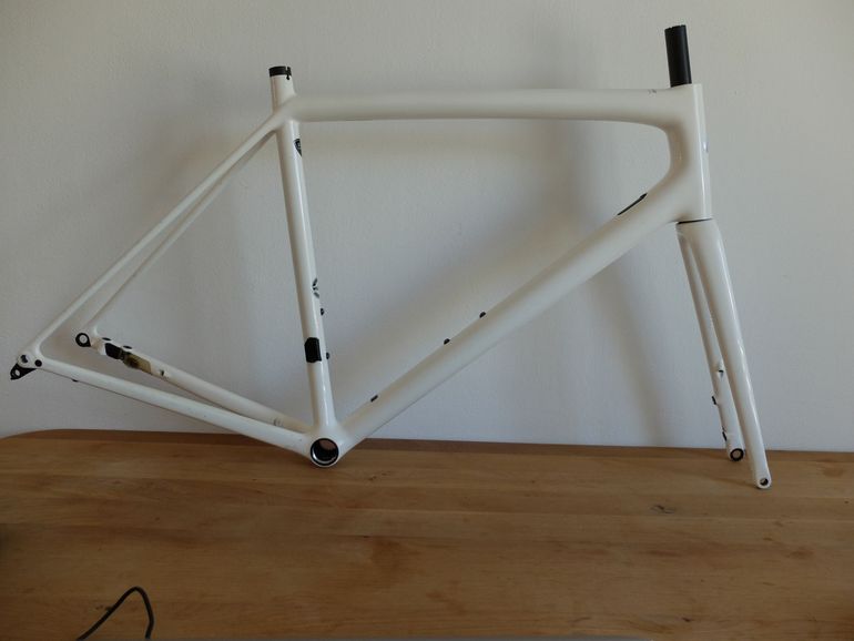 Used Specialized Aethos Frameset 2021 Frameset 2021 Road & Gravel, Weiß — image 1 of 18