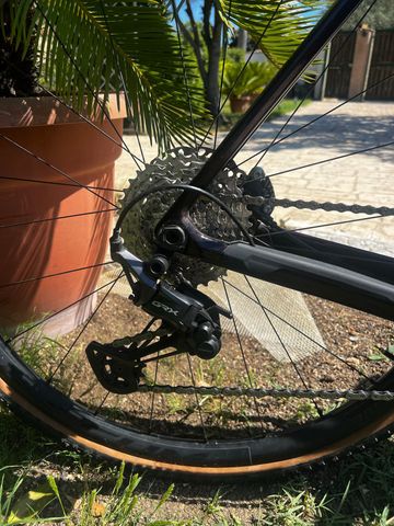 Orbea TERRA M30TEAM 2024 2024 Road & Gravel usato, Rosso — immagine 4 di 6
